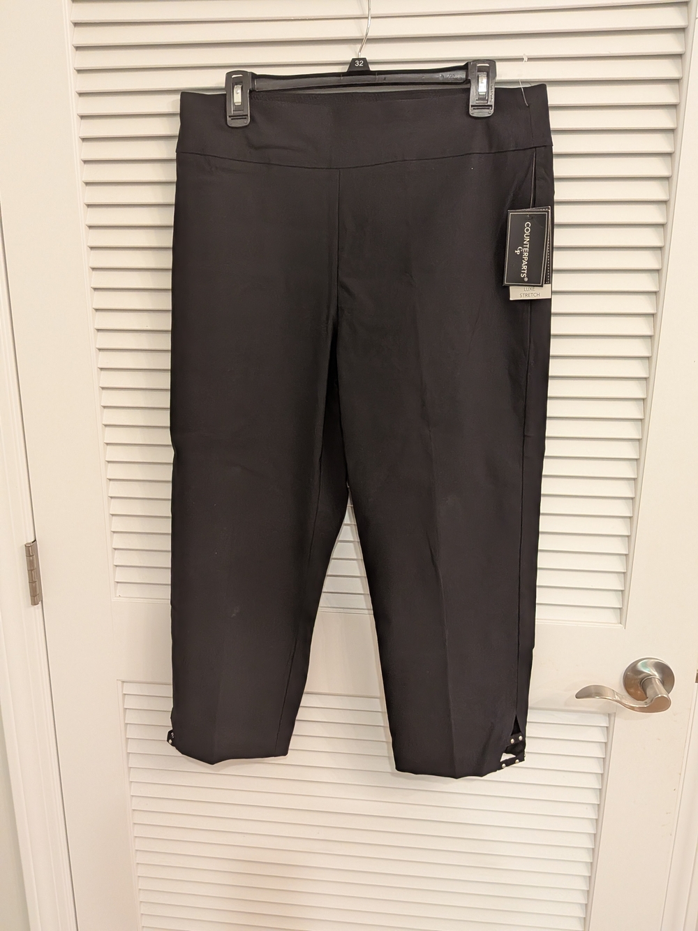 Counterparts Black Capri Pants with Side Button Detail Size 12 New